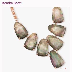 Kendra Scott Harlow statement necklace in rose gold